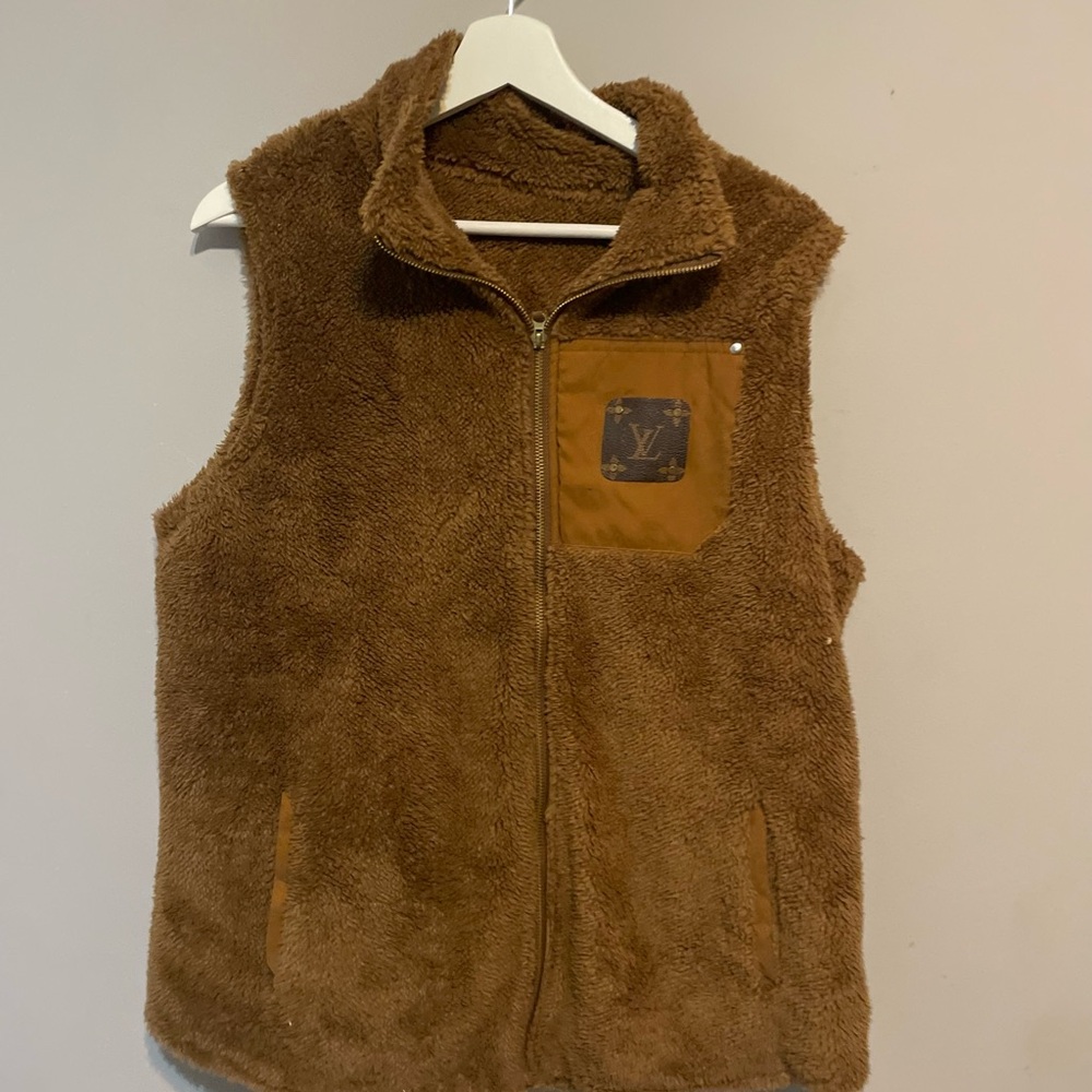 Brown Fleece Teddy adult Vest with emblem on front L/XL